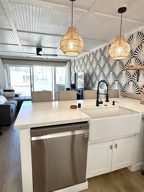 Foto del edificio - 2421 Ala Wai Blvd