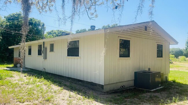 Foto del edificio - 703 Gotts Rd