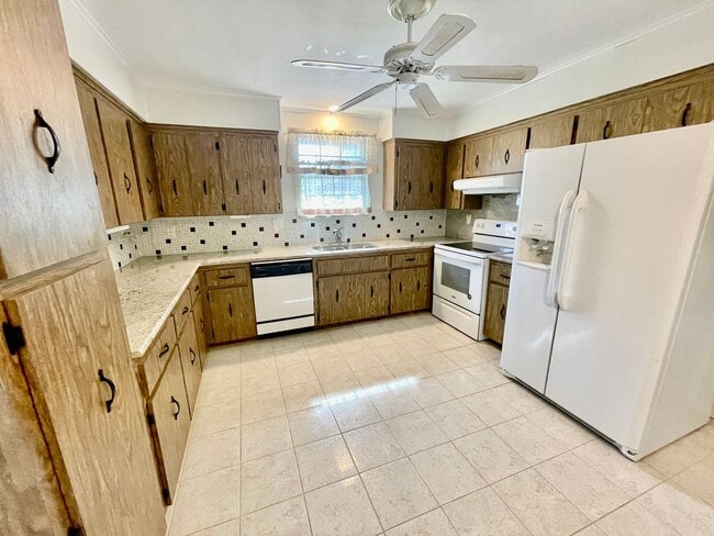 Foto del edificio - 54157 Lawhon Rd S