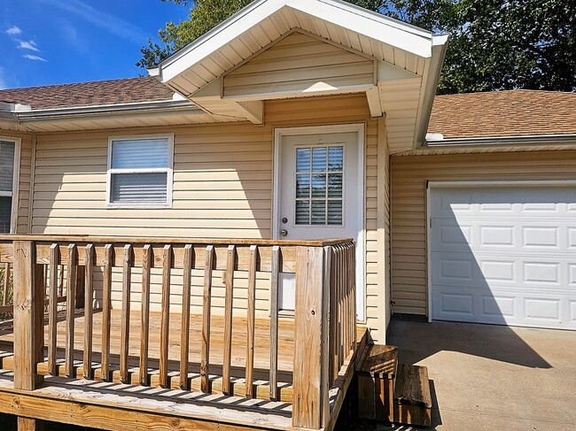 Large Side Porch off of Kitchen - 2231 S Willard Ave