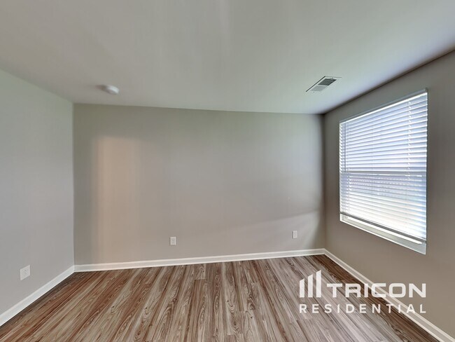 Building Photo - 513 Scribes Ln