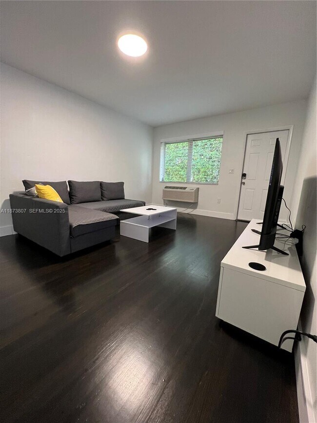 Foto del edificio - 620 Jefferson Ave