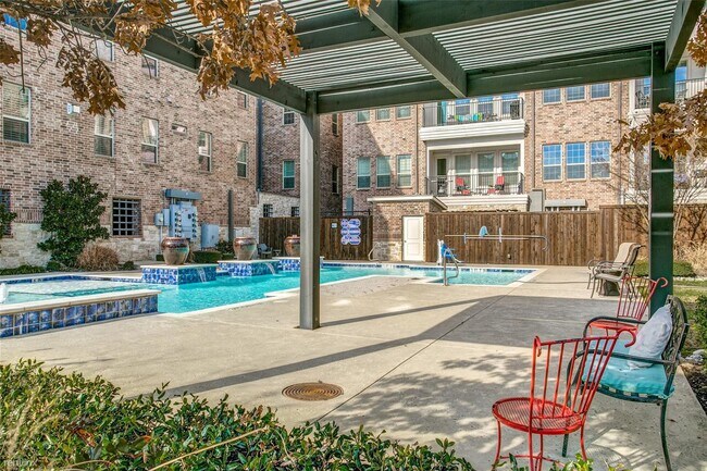 Foto del edificio - 3 br, 3.5 bath House - 5022 Meridian Ln