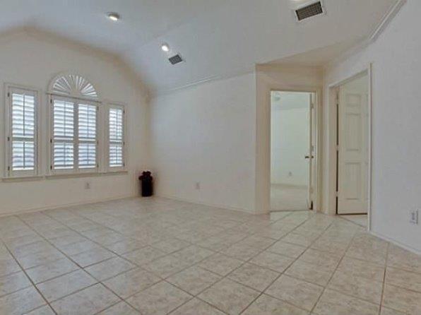 Building Photo - 3105 Spring Hill Ln
