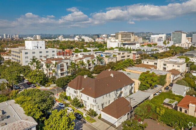 Neighborhood - Pierre Apartments