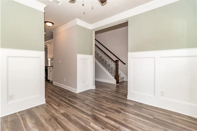 Building Photo - 1016 Swan Ct