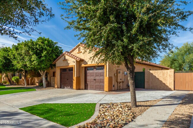 Building Photo - 2652 N 143rd Dr