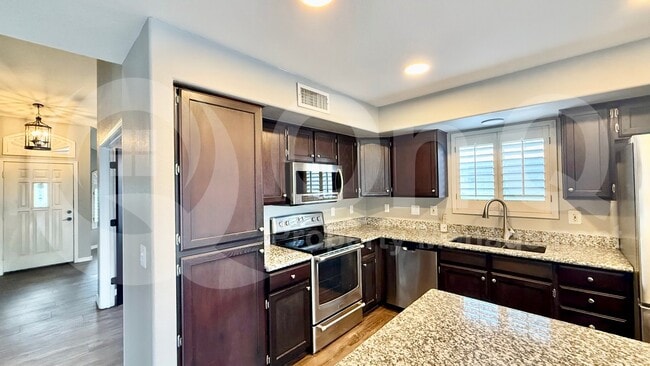 Building Photo - 139 S Cobblestone Dr