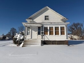 Building Photo - 4 Cronkhite Ave