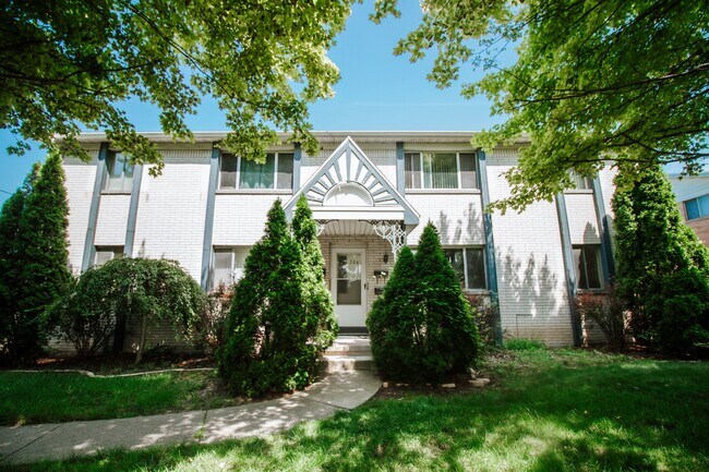 Building Photo - 3048 Carskaddon Ave