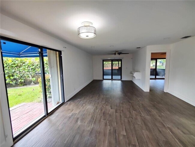 Foto del edificio - 5201 SW 31st Ave