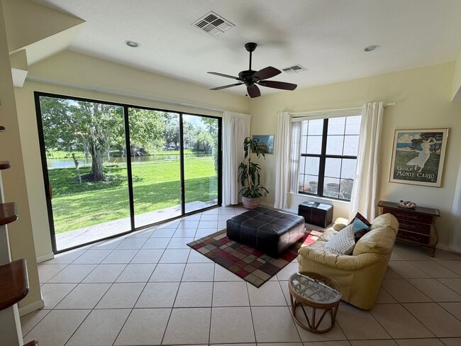 Foto del edificio - 2570 Shadybranch Dr