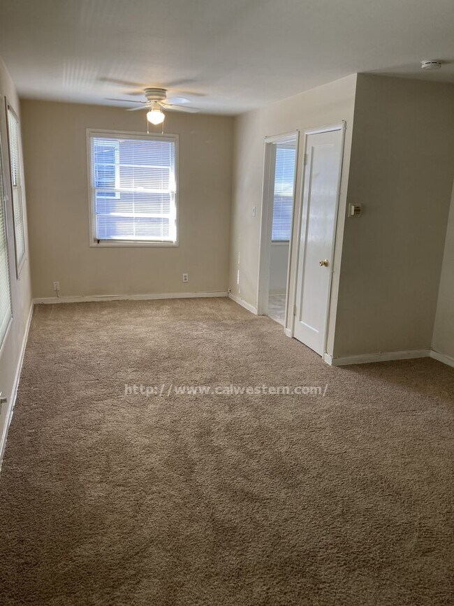 Building Photo - Cambrian/Willow Glenn Charming 2/1 Home