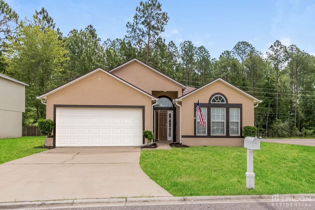Primary Photo - 11353 Nettlebrook St E