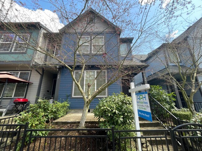 Building Photo - 3Bd 3Ba Home in Hillsboro with Attached Ga...