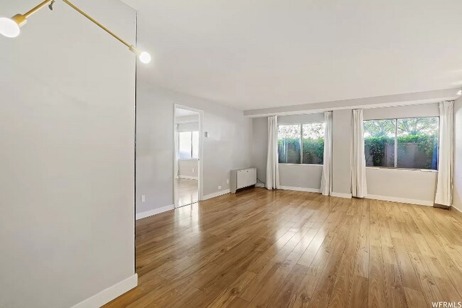 Foto del edificio - 87 W 300 N