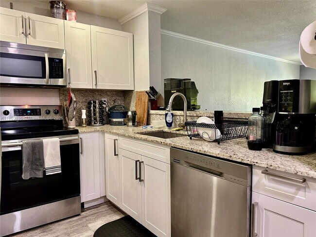 Foto del edificio - 15430 SW 82nd Ln