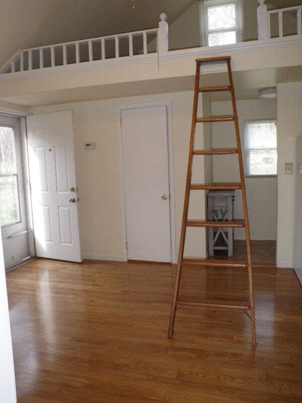 Primary Photo - 4 Cedar Swamp Rd