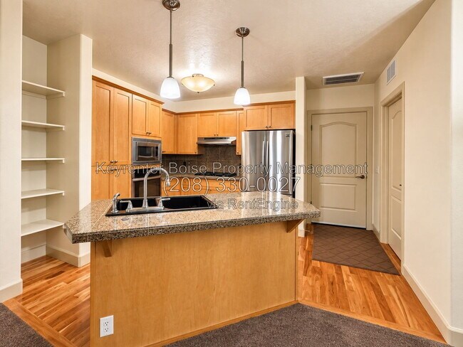 Foto del edificio - 1262 E Winding Creek Dr