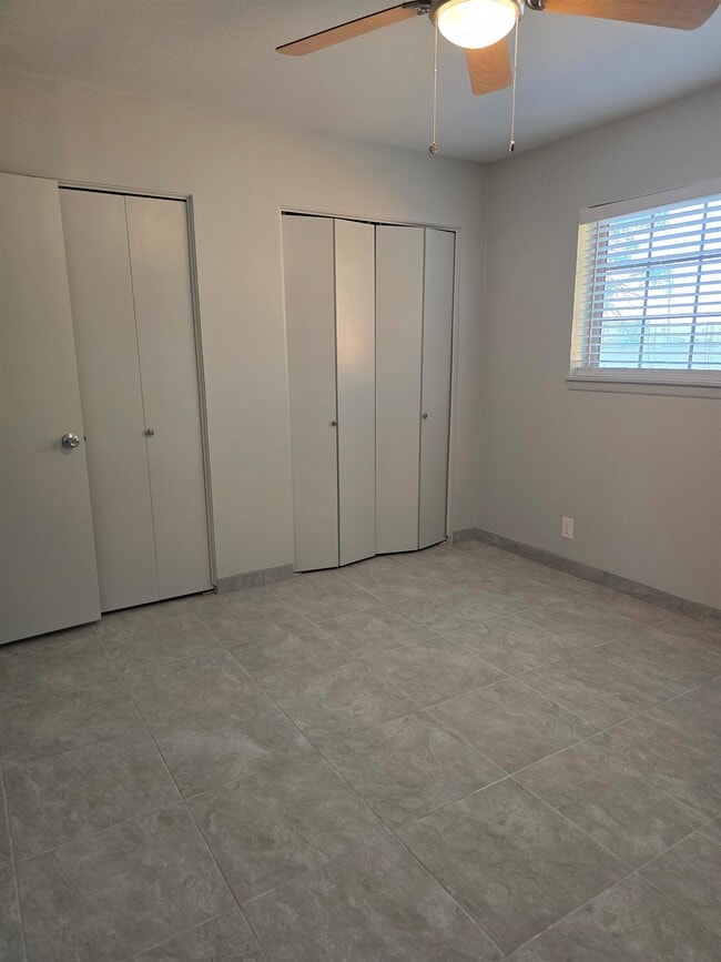 Building Photo - 304 Maguey Dr