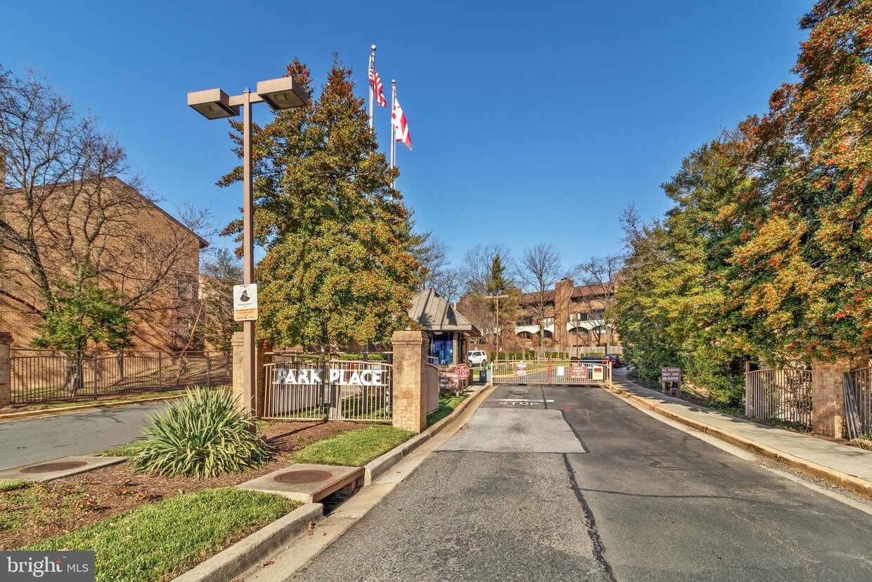 3075 Hawthorne Dr NE Unit 3075, Washington, DC 20017 Apartment for