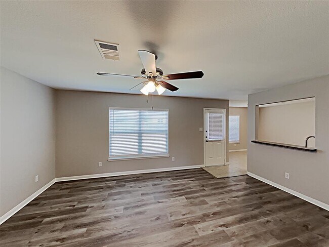 Building Photo - 616 Noble Grove Ln