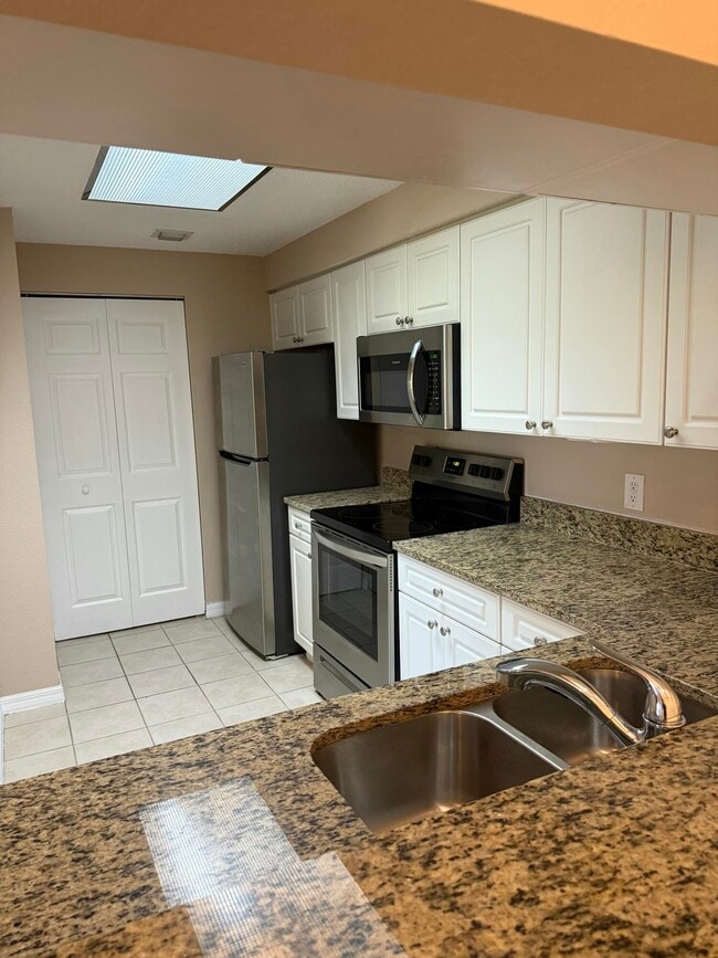 Building Photo - 2730 Anzio Ct