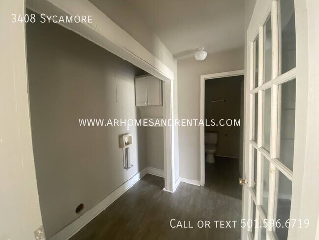 Foto del edificio - 3408 Sycamore | $795 | 2 beds, 1 full bath