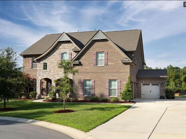 Building Photo - 5 Bedroom Single Family Home in Waxhaw