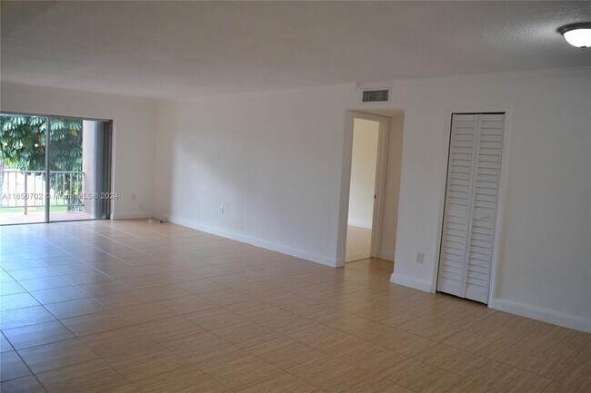 Building Photo - 9429 SW 76th St
