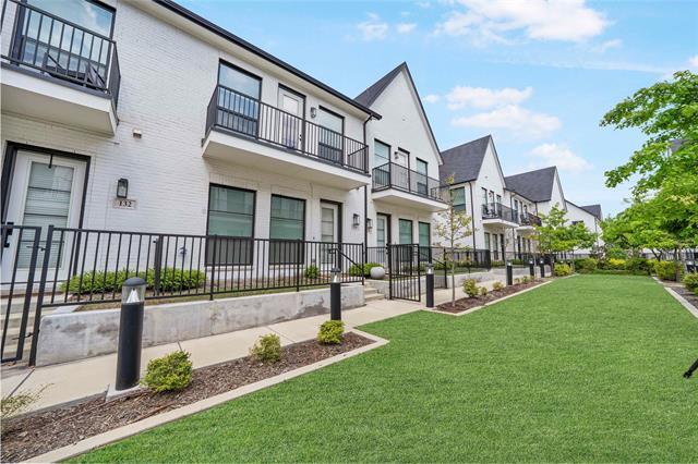 Building Photo - 130 Gdn Ct W