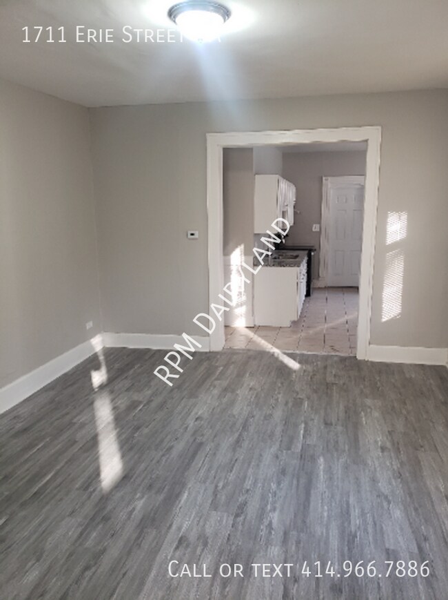 Foto del edificio - 1711 Erie St