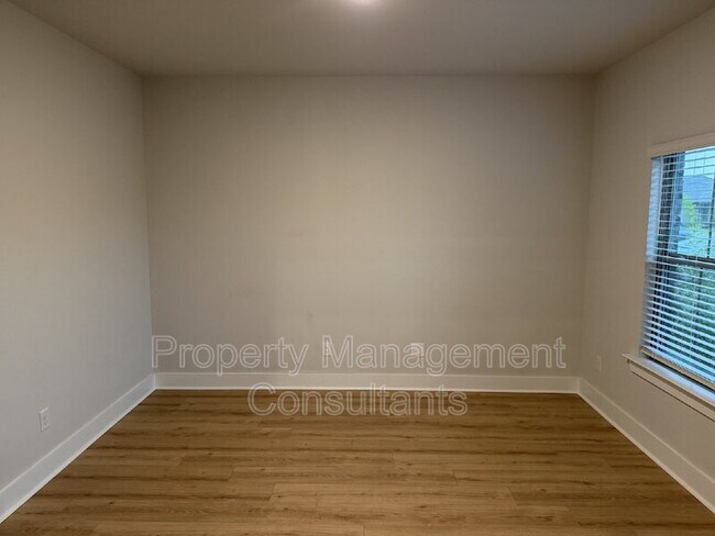 Building Photo - 14872 Demarie Ln