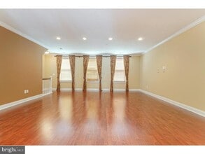 Building Photo - 508 Captains Way