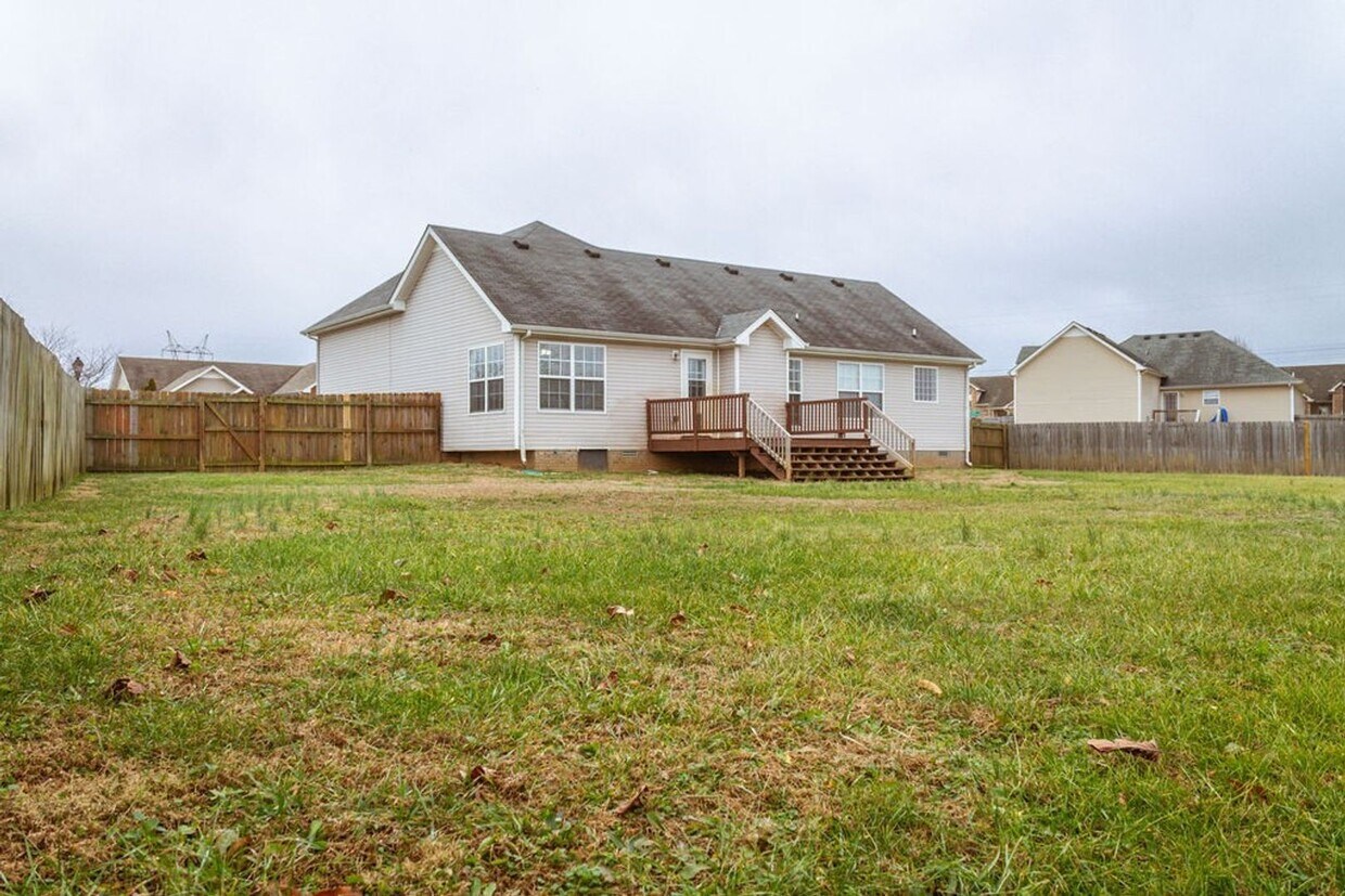 Foto principal - Nice home located on quiet Culdesac!