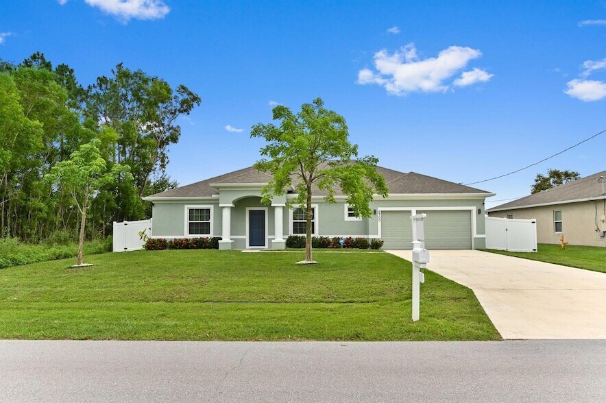 Foto principal - 6700 NW Omega Rd
