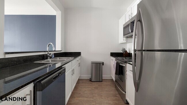 Foto del edificio - 925 Canterbury Rd NE