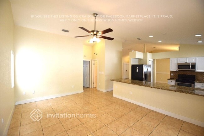 Building Photo - 16501 NW 84th Ct