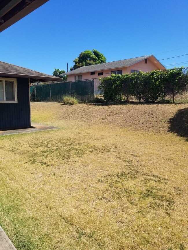 Building Photo - Charming home in Paia
