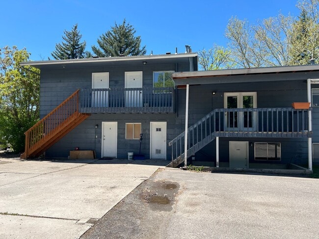 Building Photo - 1030 N 250 W