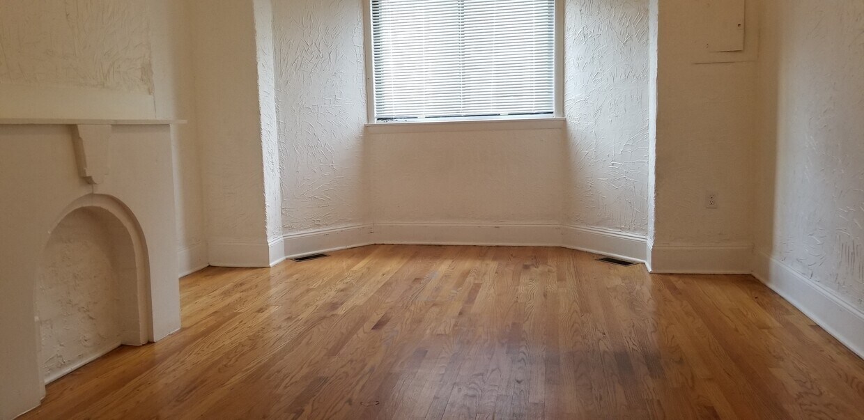 Master Bedroom - 277 Princeton St