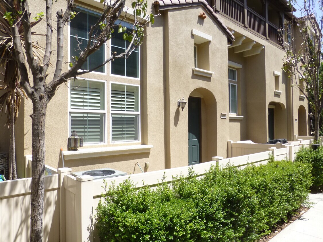 Foto principal - 416 W Linden Dr
