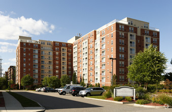 Cloverleaf Apts Natick Ma