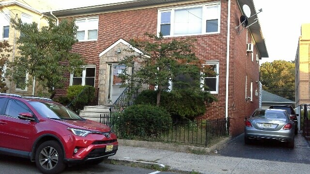 Primary Photo - 8304 1st Ave