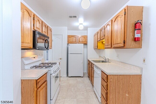 Foto del edificio - 22 Deer Hill Ct