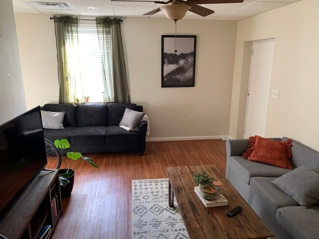 Living Room - 2761 Cocklebur Rd