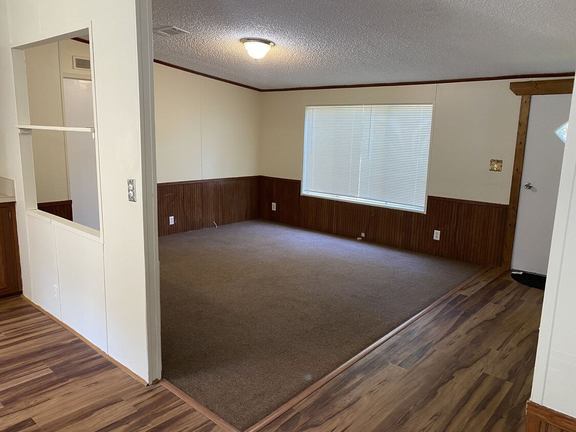 Foto del edificio - Double Wide for Rent on 1/2 Acre in Crawfo...