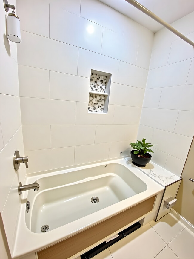 Foto del edificio - 151 W Brookline St