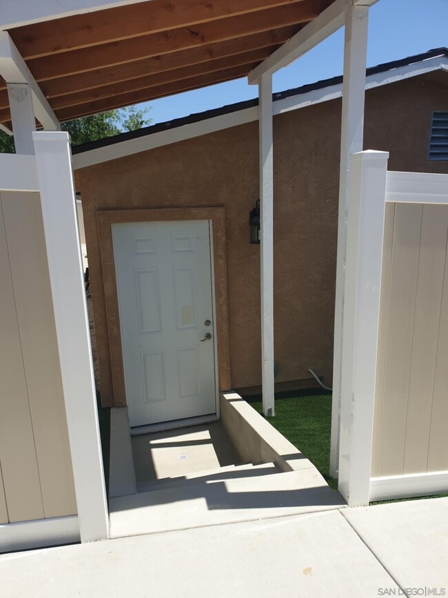 Building Photo - 2671 Silver Oaks Way