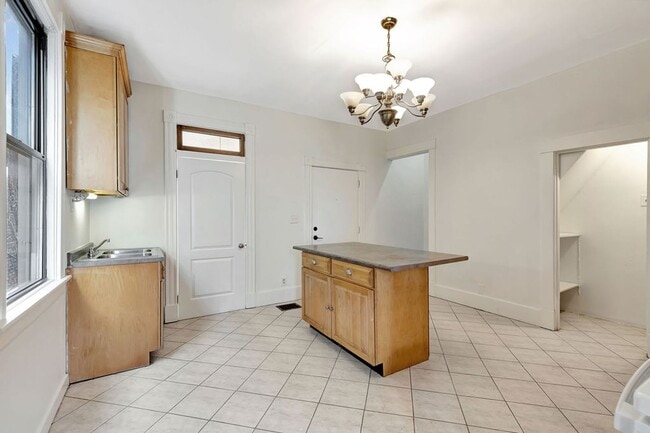 Building Photo - 1617 Westwood Ave